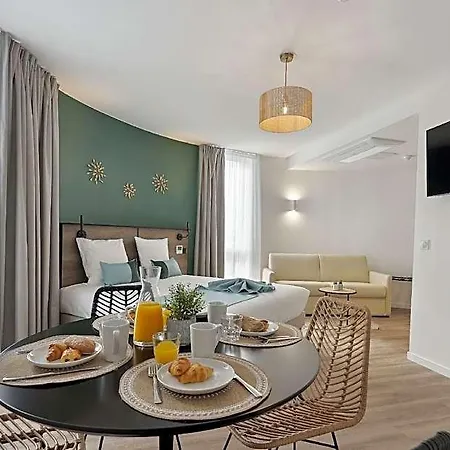 - Paris Ouest - Colombes Hotel