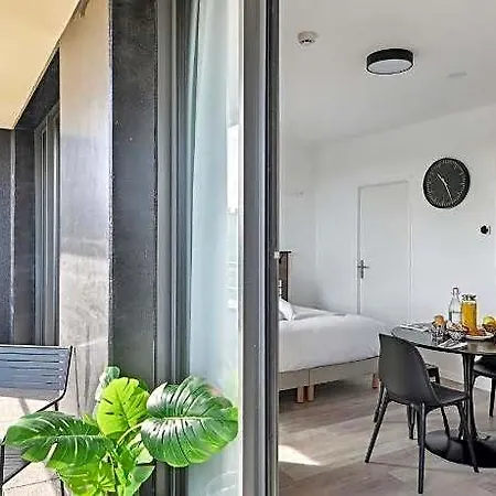 - Paris Ouest - Colombes Hotel