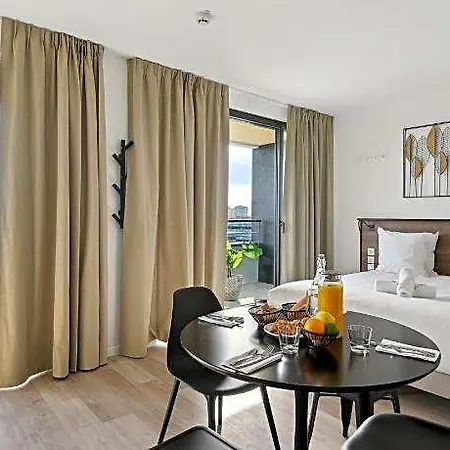- Paris Ouest - Colombes * Le Havre